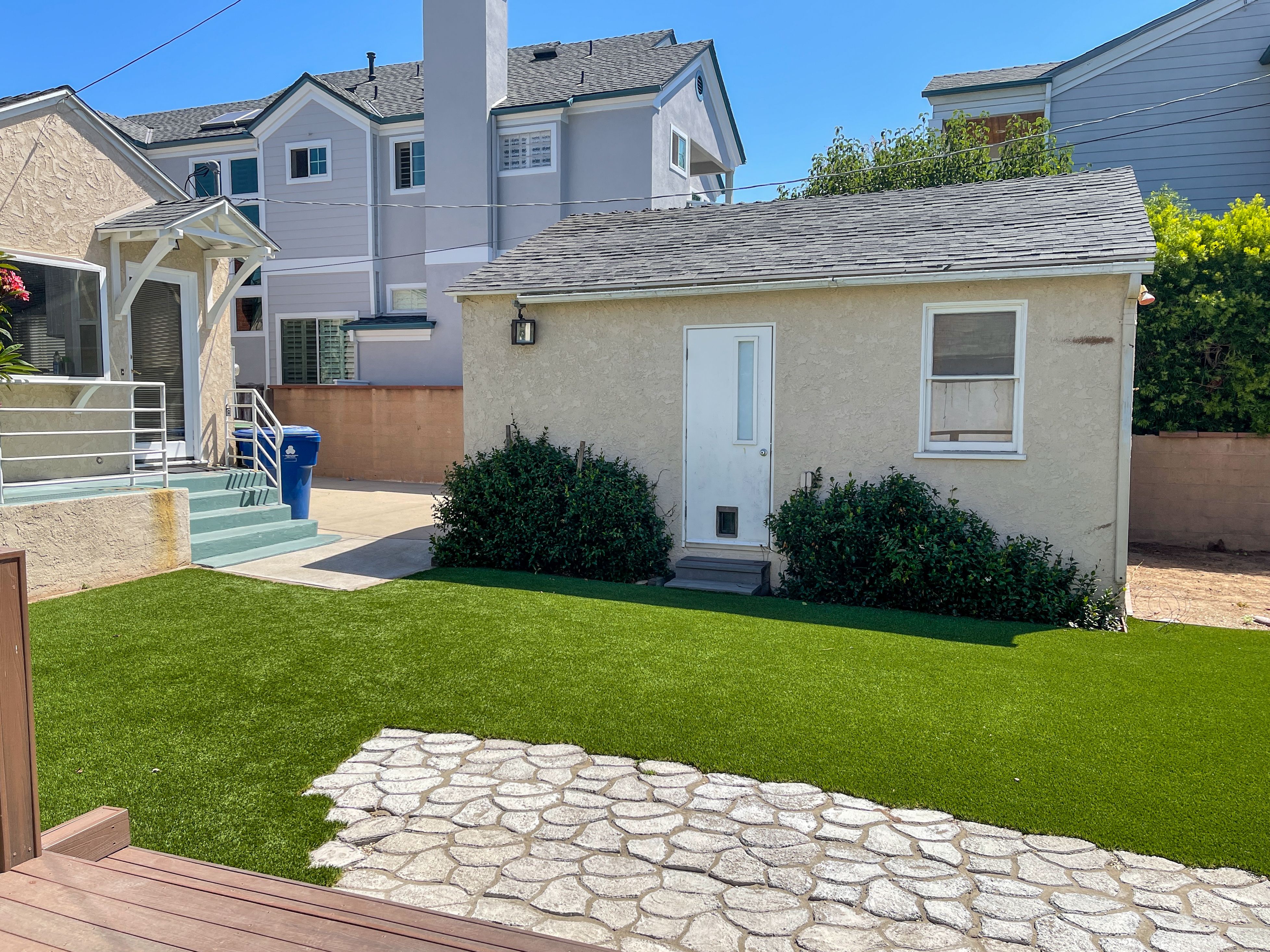 Garage with Side Access